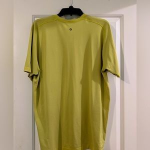 men’s lululemon shirt